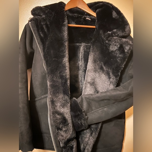 H&M interior faux fur heavy jacket size medium - Picture 2 of 10